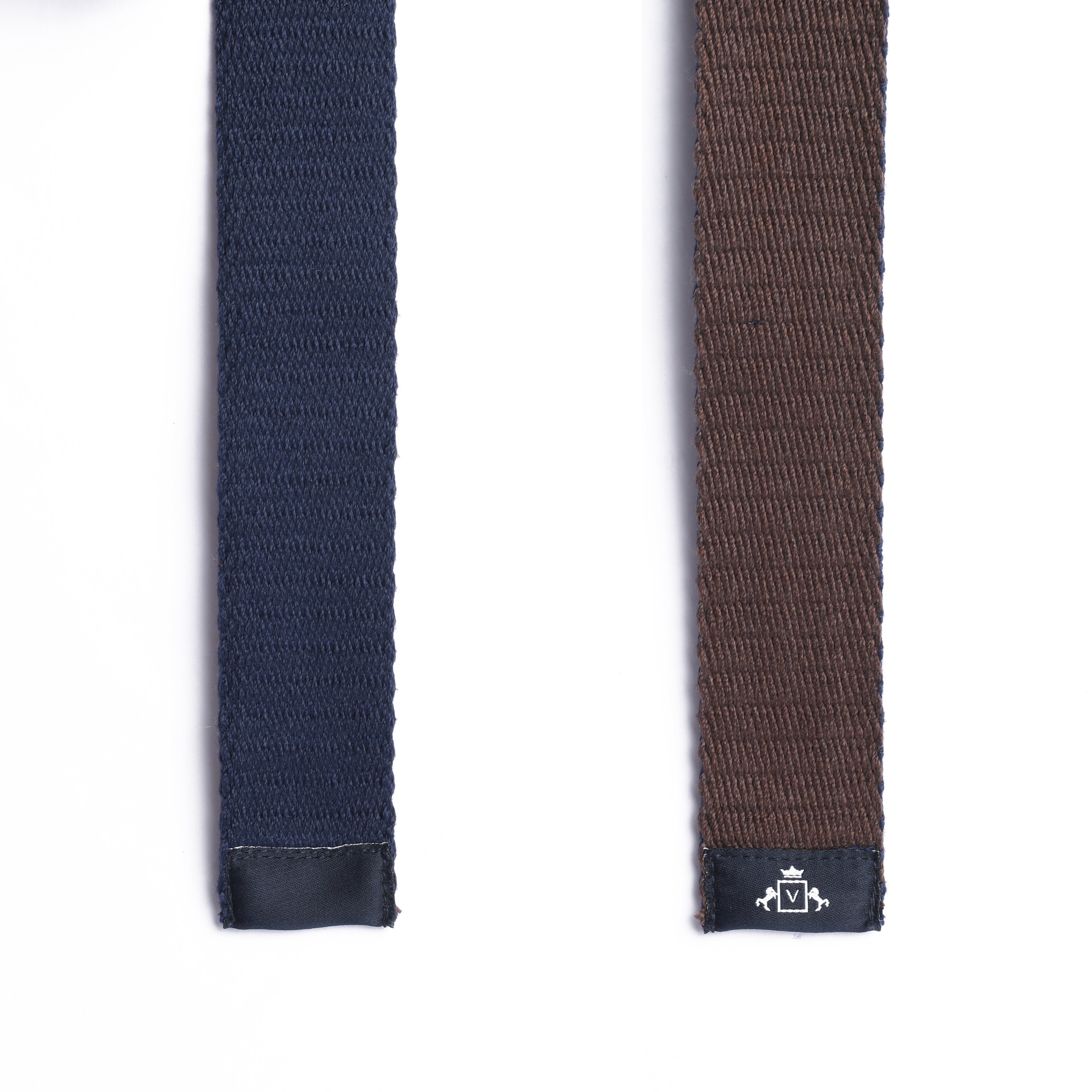 Versatile Elegance: Reversible Solid Belt in Blue and Brown