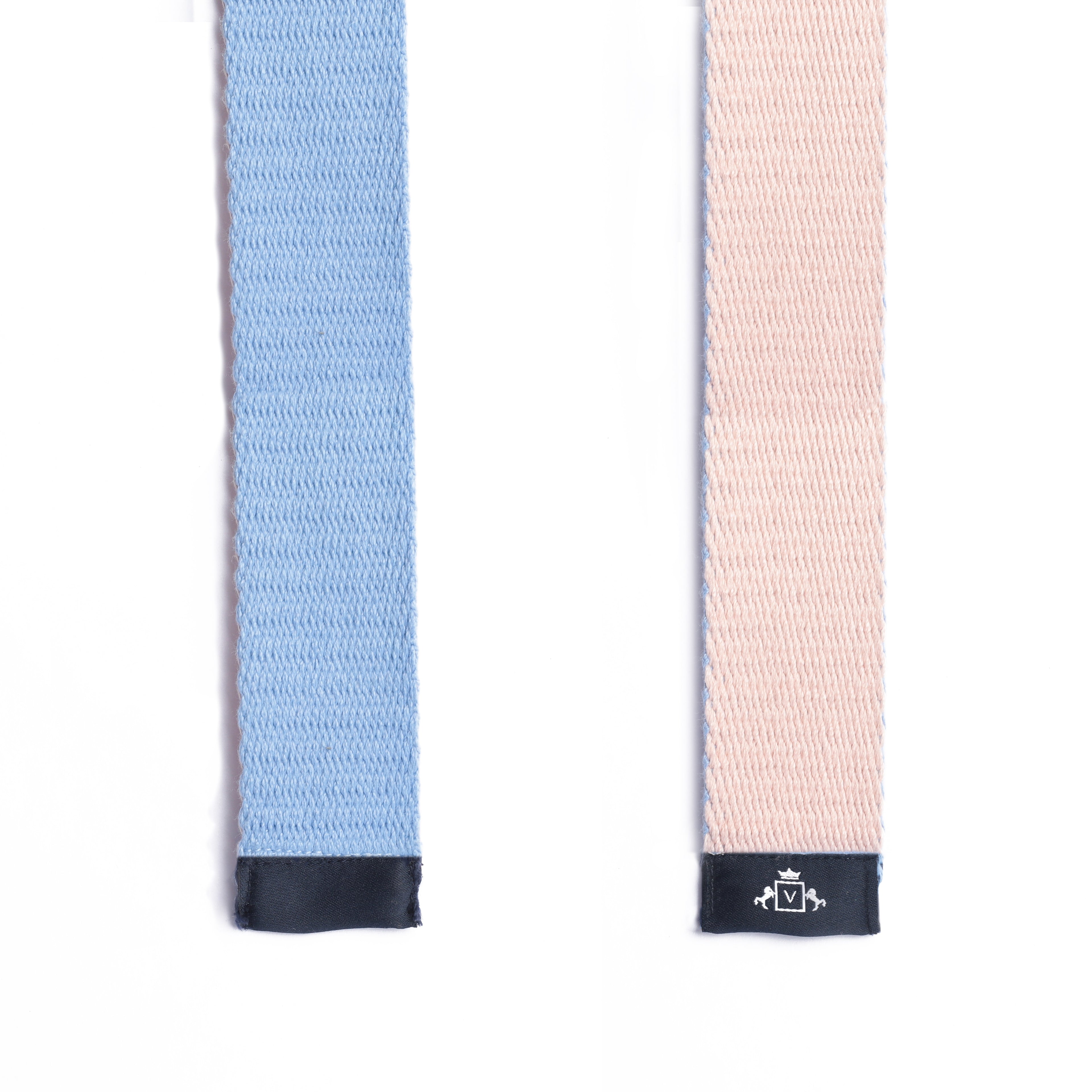 Seamless Transition: Reversible Solid Belt in Sky and Peach