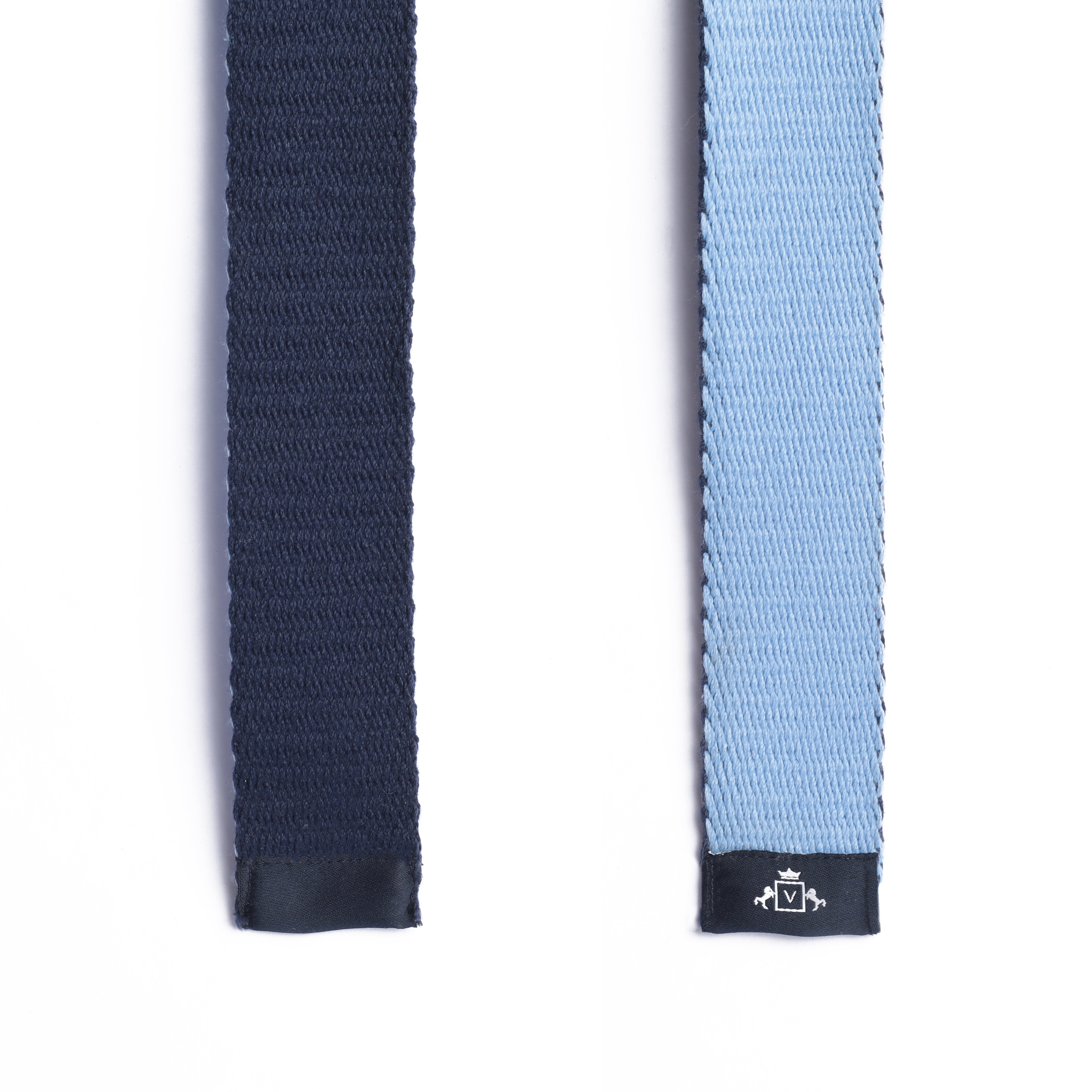 Timeless Twist: The Reversible Fashion Belt in Blue and Sky