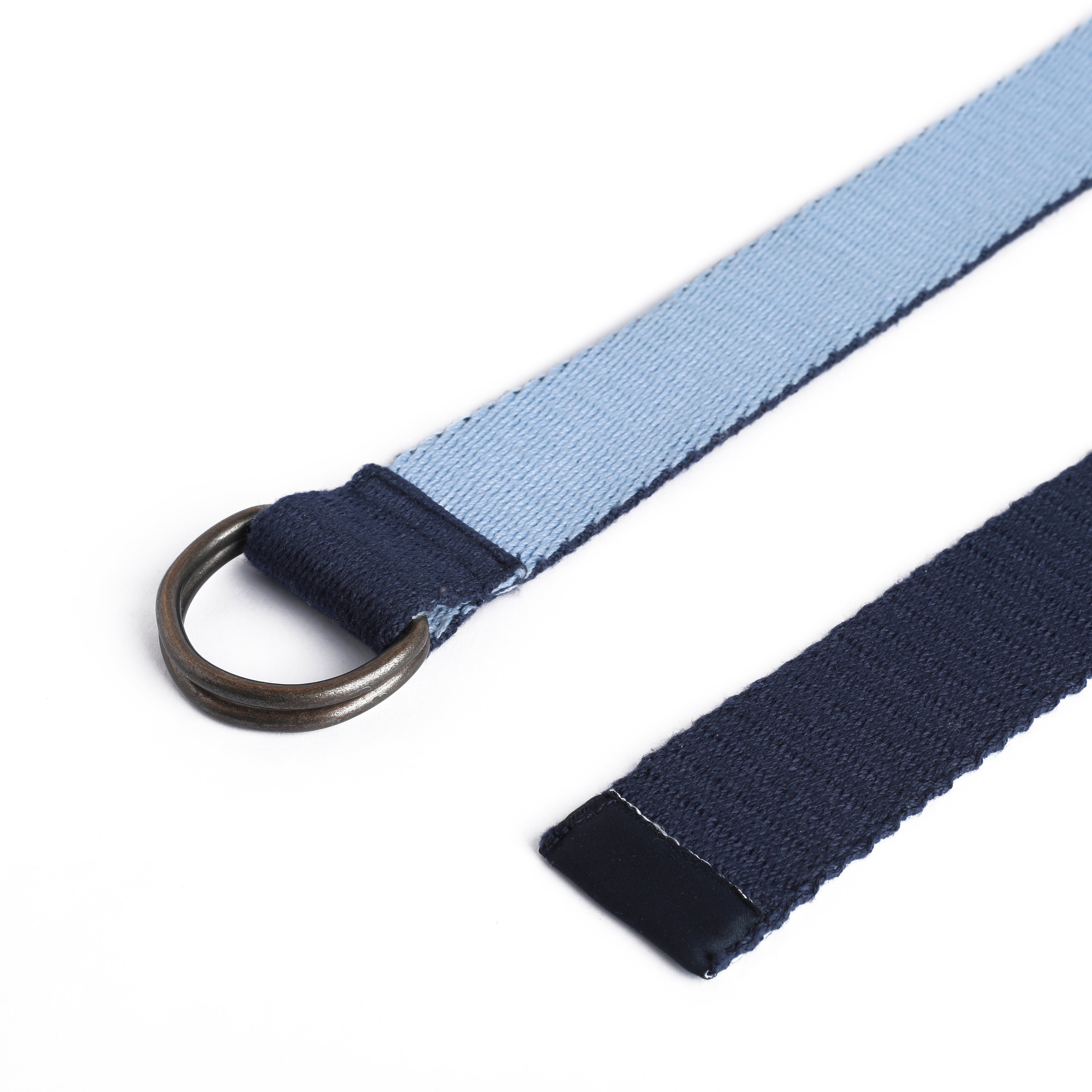 Timeless Twist: The Reversible Fashion Belt in Blue and Sky