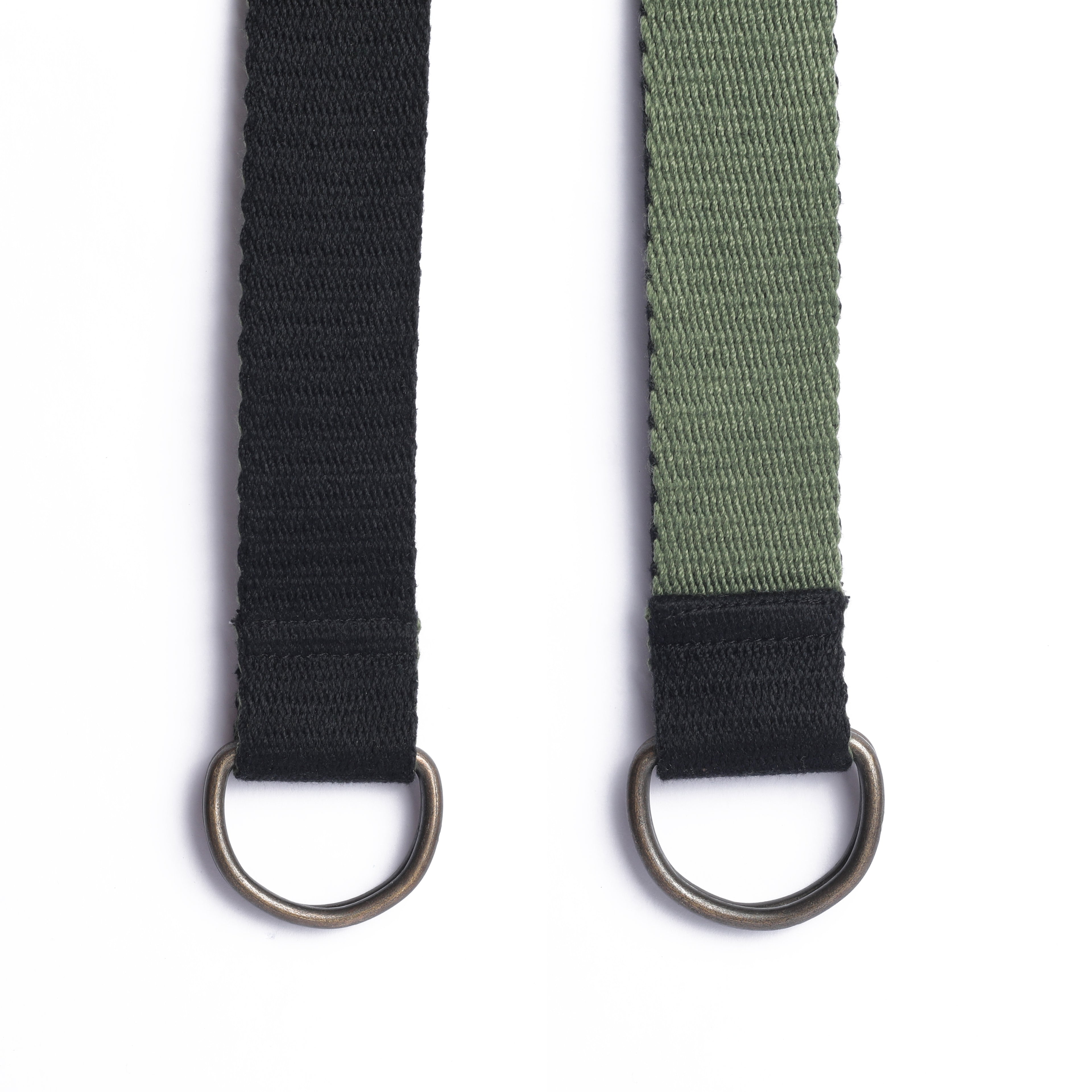 Style Shift: Reversible Belt for Every Occasion in Black and Green