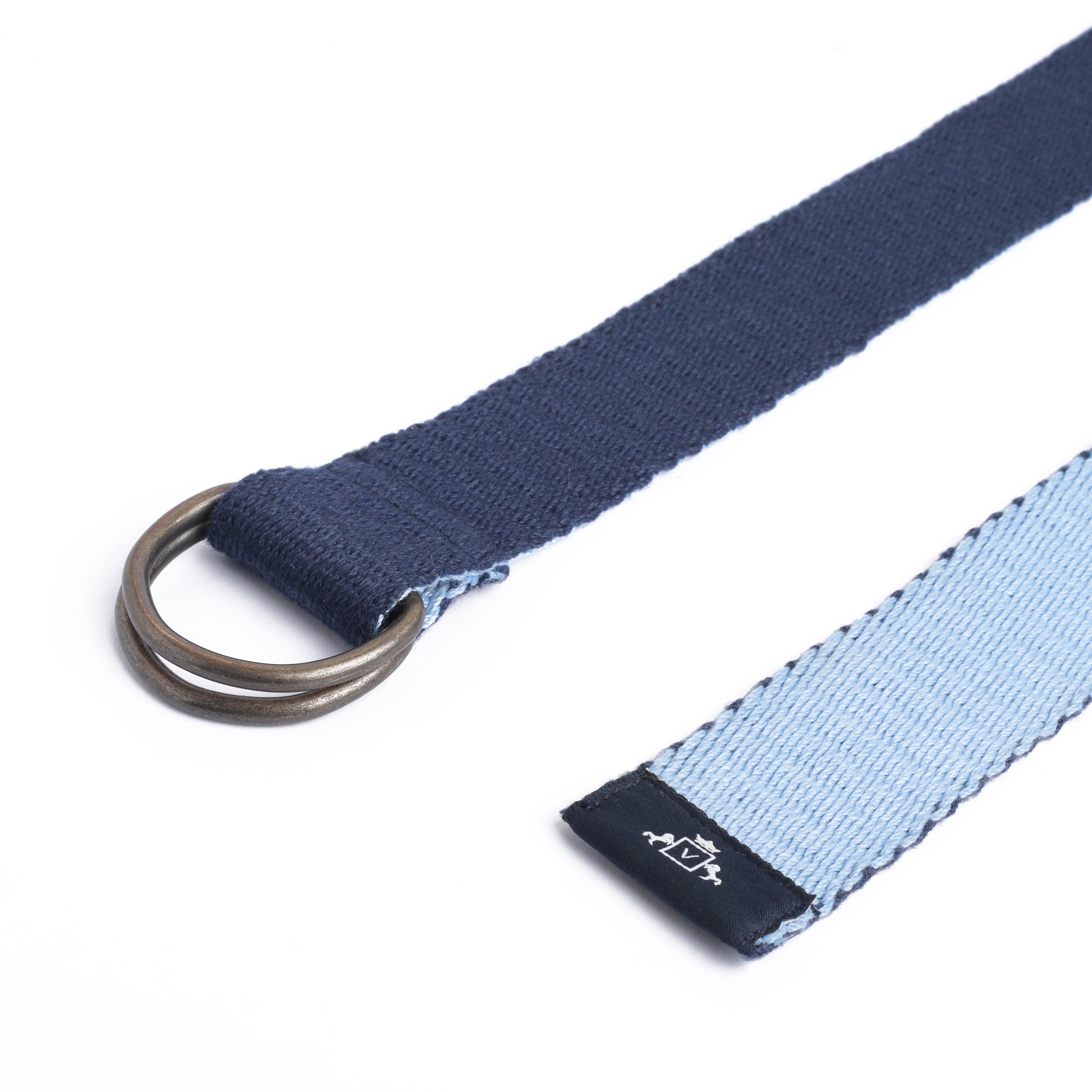 Timeless Twist: The Reversible Fashion Belt in Blue and Sky