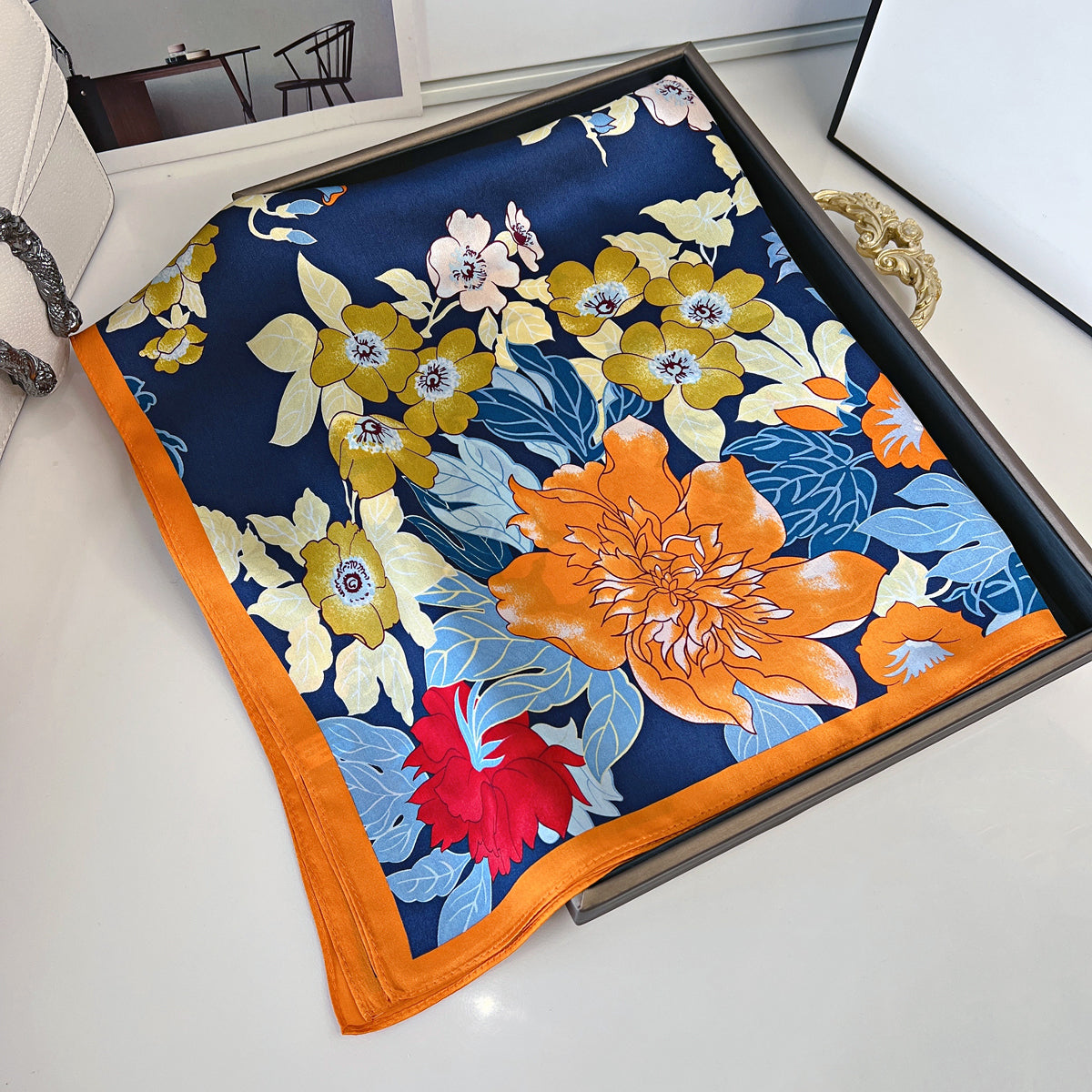 Calm Essence Classic Daily Scarf